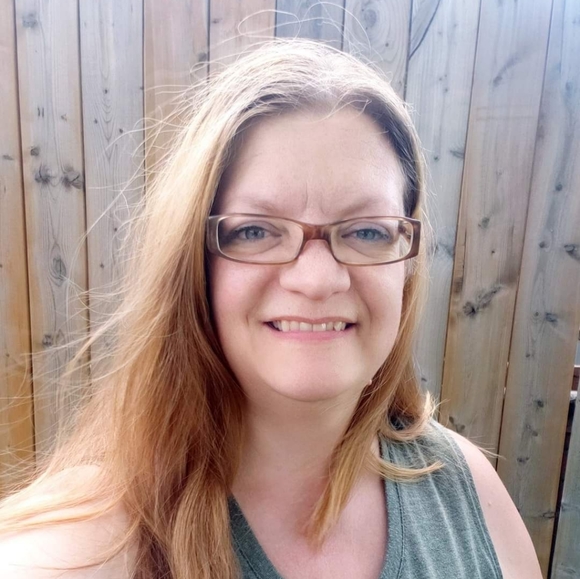 Meet your Posher, Anita - Picture 1 of 1